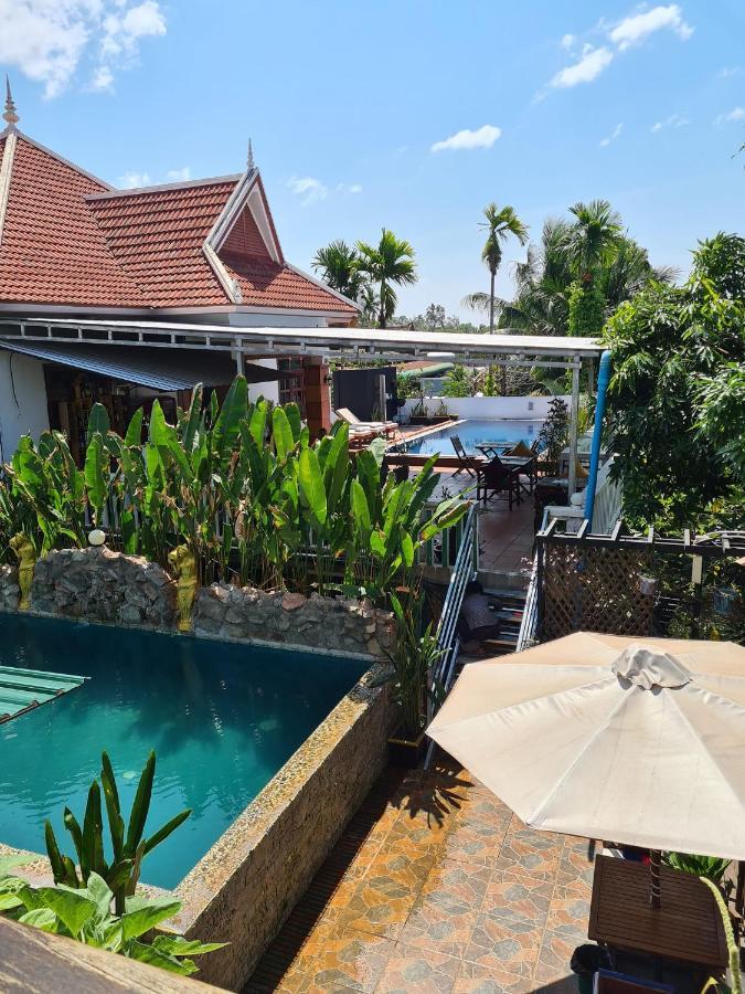 Antonios Villa Hotel Siem Reap Exterior photo