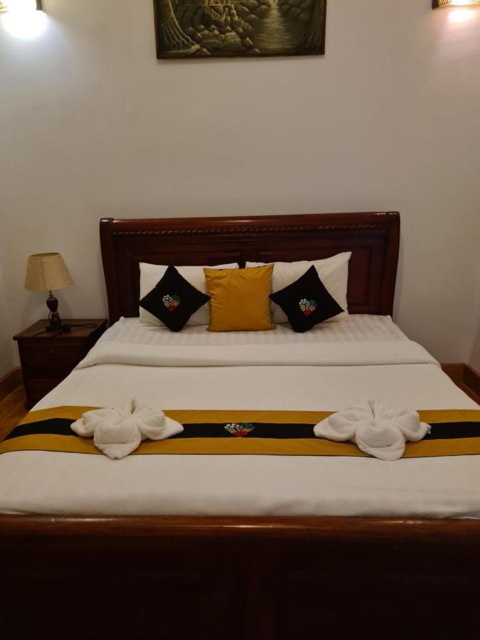 Antonios Villa Hotel Siem Reap Exterior photo